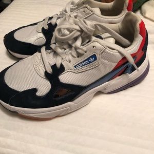 Adidas falcon tennis shoes